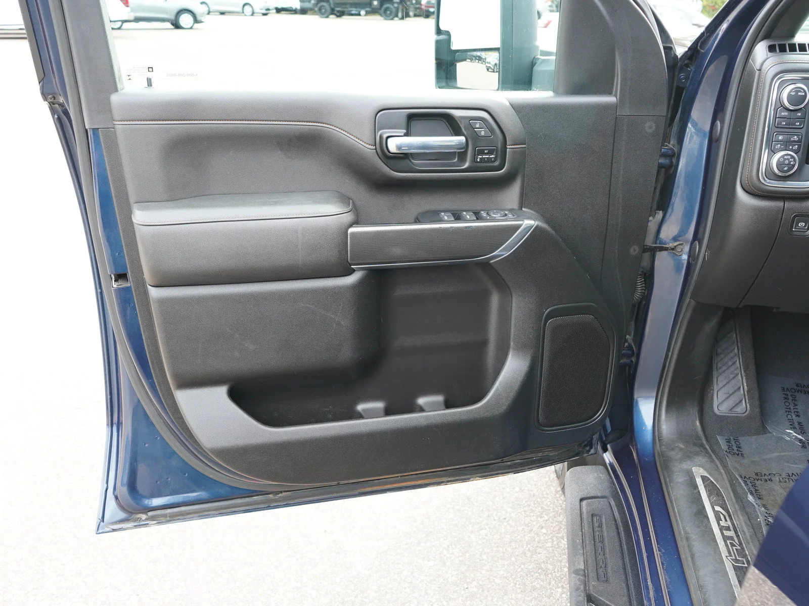 Used 2022 Pacific Blue Metallic GMC AT4 image 17
