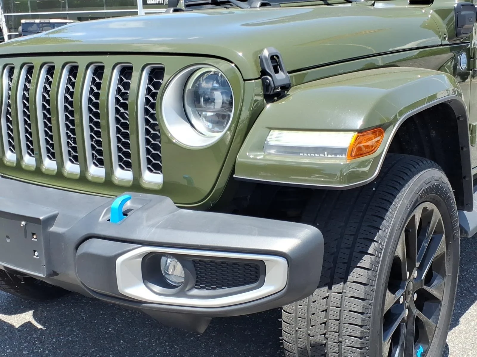 Used 2023 Sarge Green Clearcoat Jeep Sahara image 17