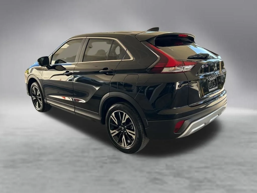New 2026 Black Mitsubishi SE image 4