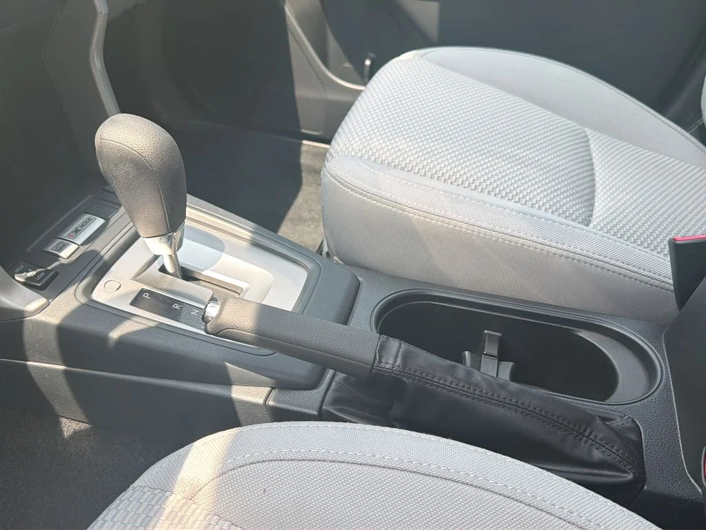 Used 2017 Dark Gray Metallic Subaru 2.5i Premium image 30