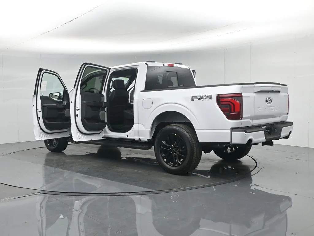 New 2026 Oxford White Ford Lariat image 36