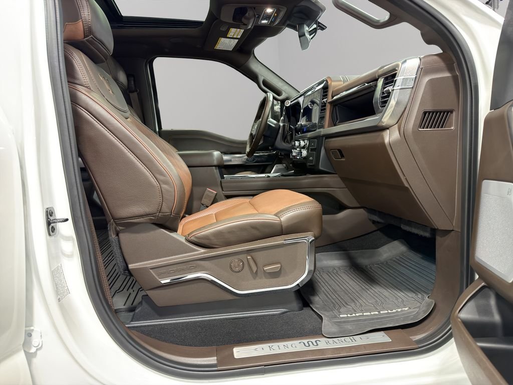 Used 2025 Star White Metallic Tri-Coat Ford King Ranch image 17