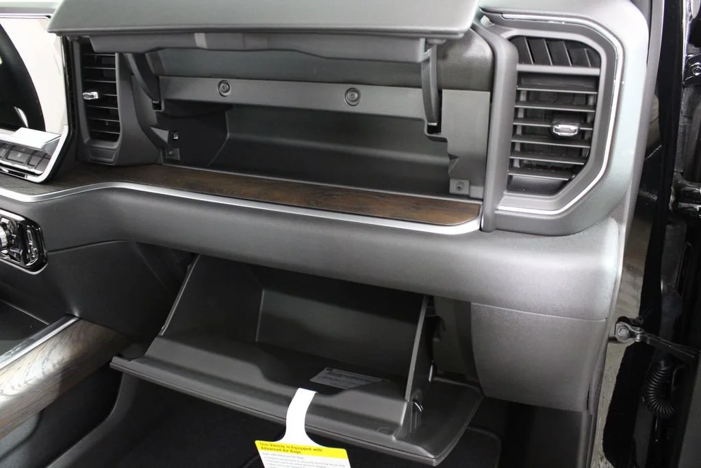 2026 GMC Sierra 1500 SLT - Photo 19