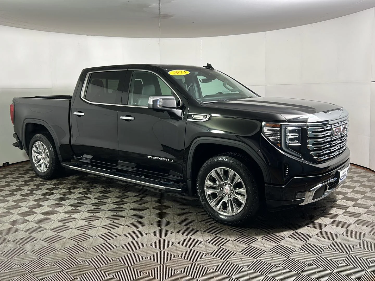 Used 2023 Onyx Black GMC Denali image 7