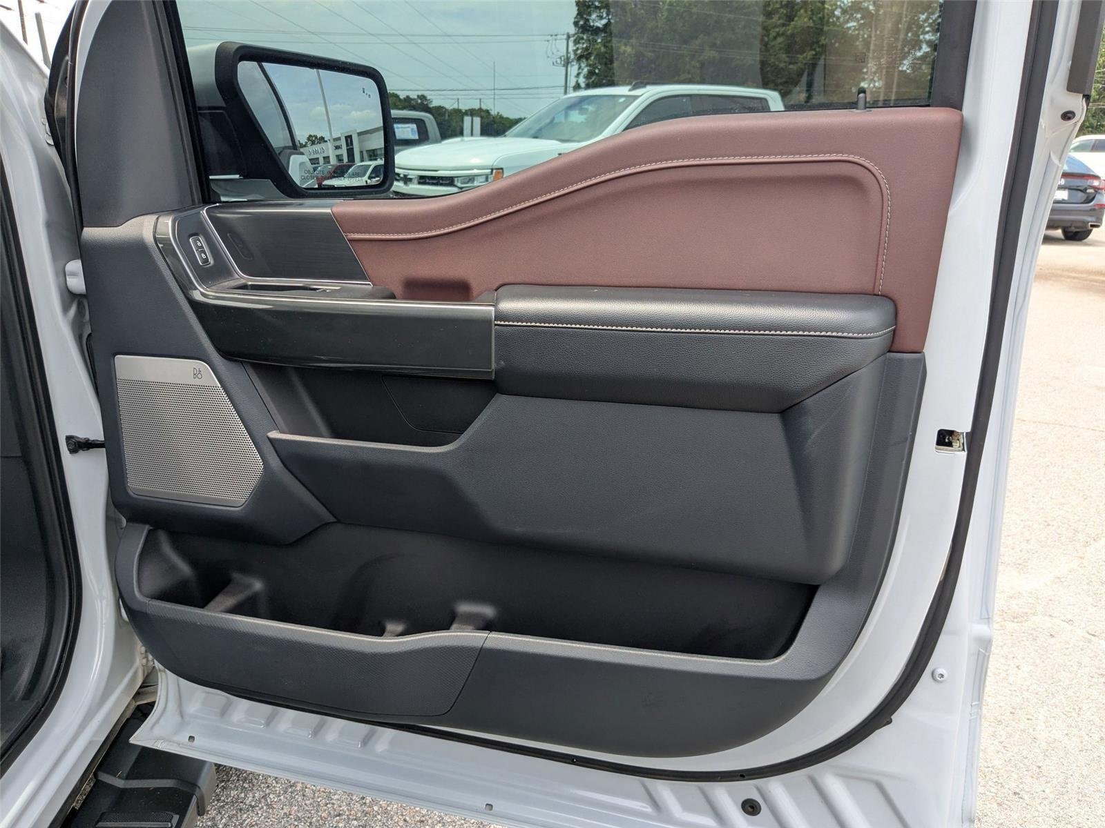 Certified Used 2022 Space White Metallic Ford LARIAT image 31