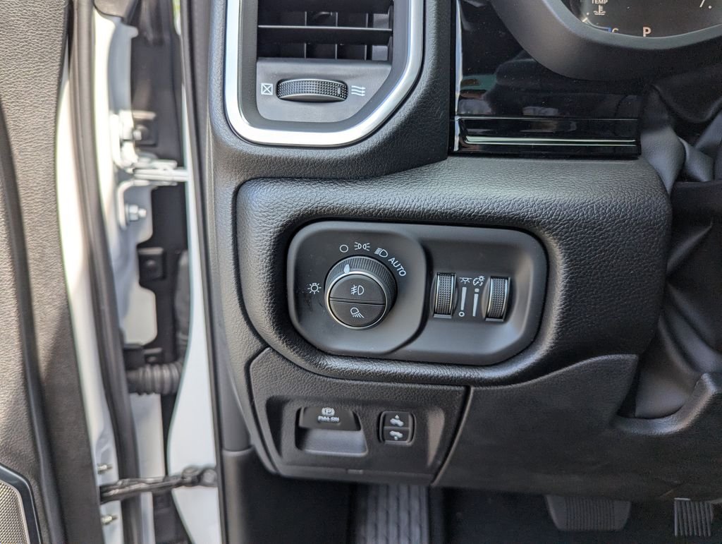 2026 RAM 1500 Laramie - Photo 19