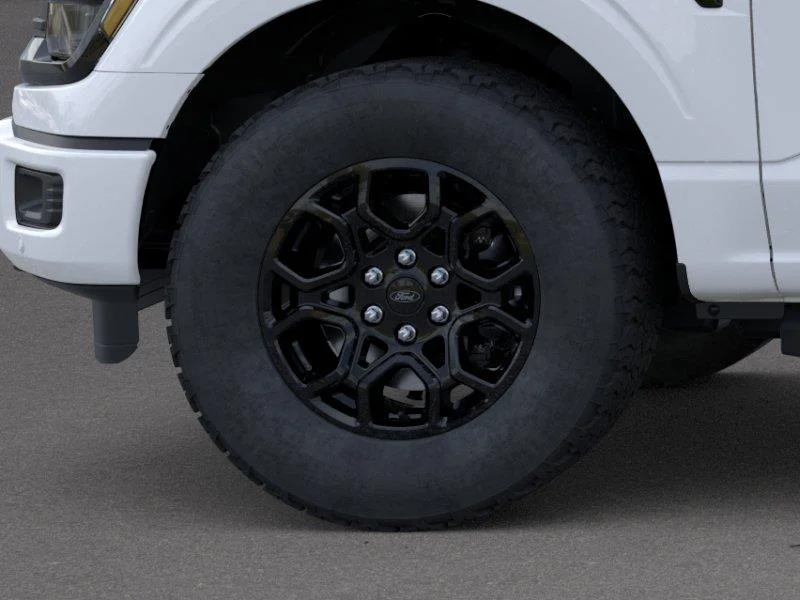 New 2026 Oxford White FORD XLT image 19