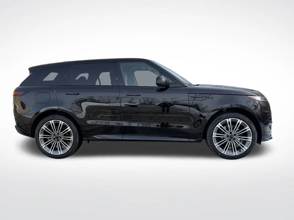 New 2026 Black Land Rover Dynamic SE image 5
