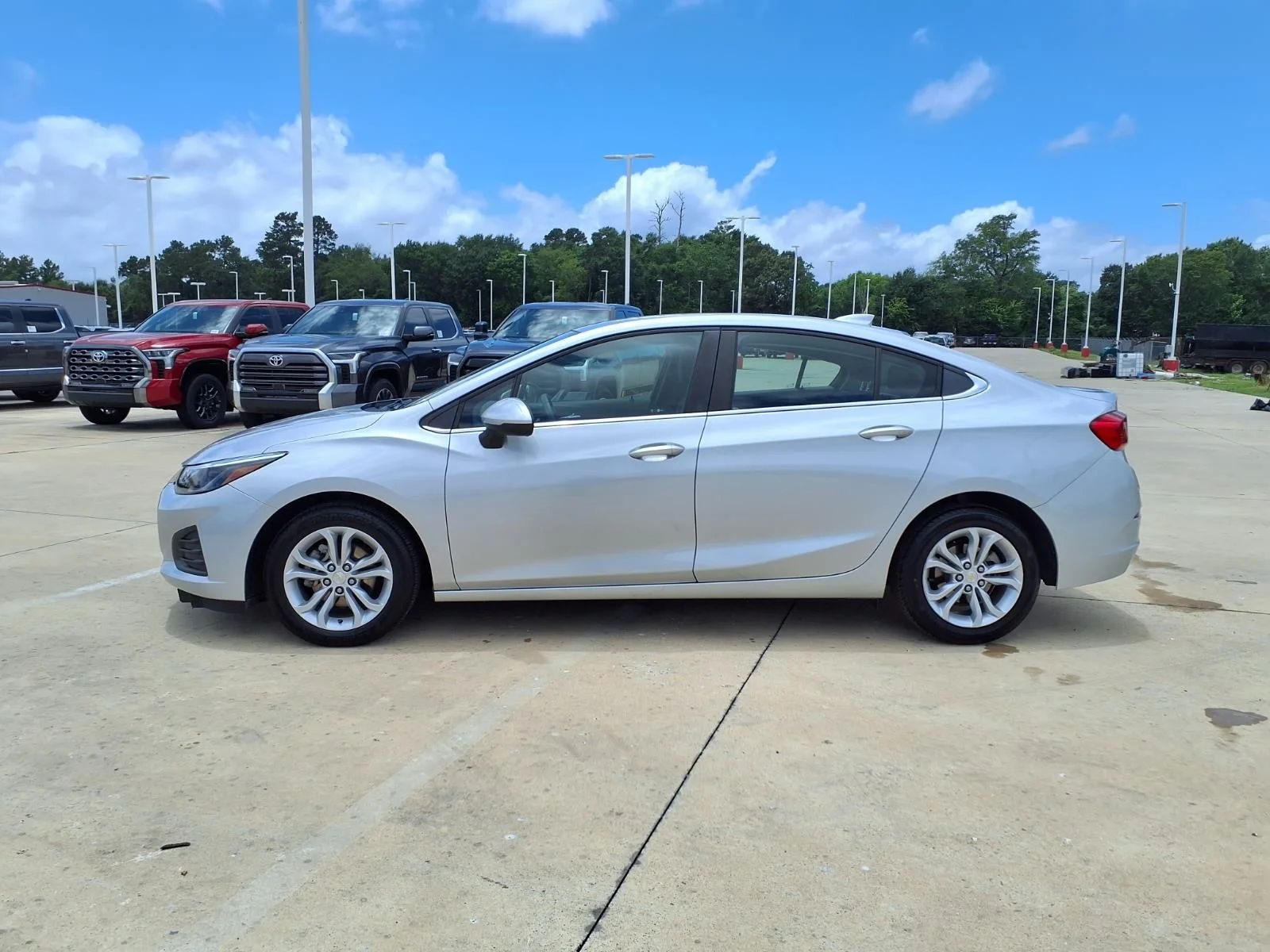 Used 2019 Silver Chevrolet LT image 8
