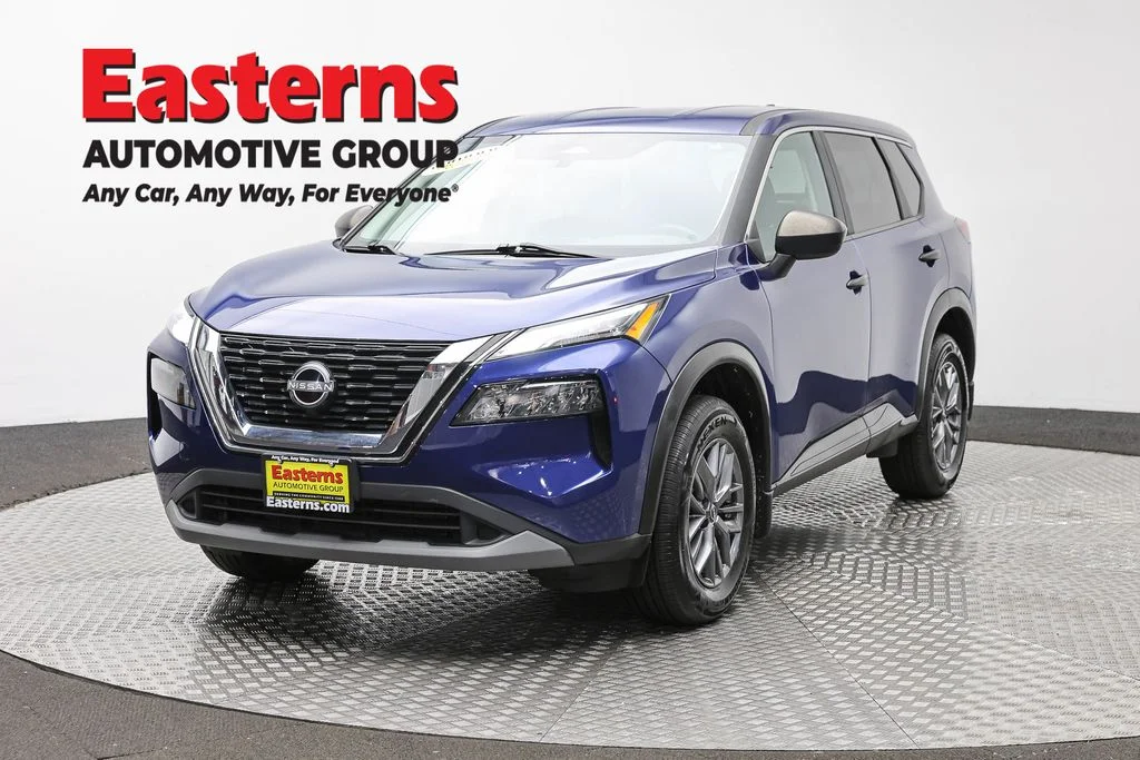 Used 2023 Blue Nissan S image 1
