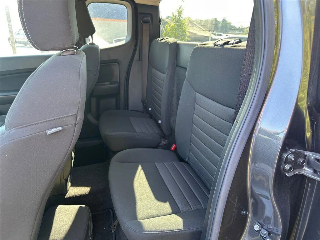 Used 2019 Gray Ford XLT image 6