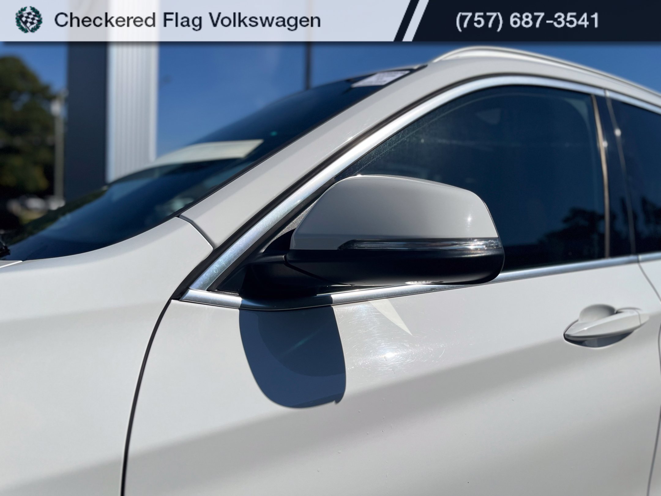 Used 2020 Alpine White BMW xDrive28i image 2