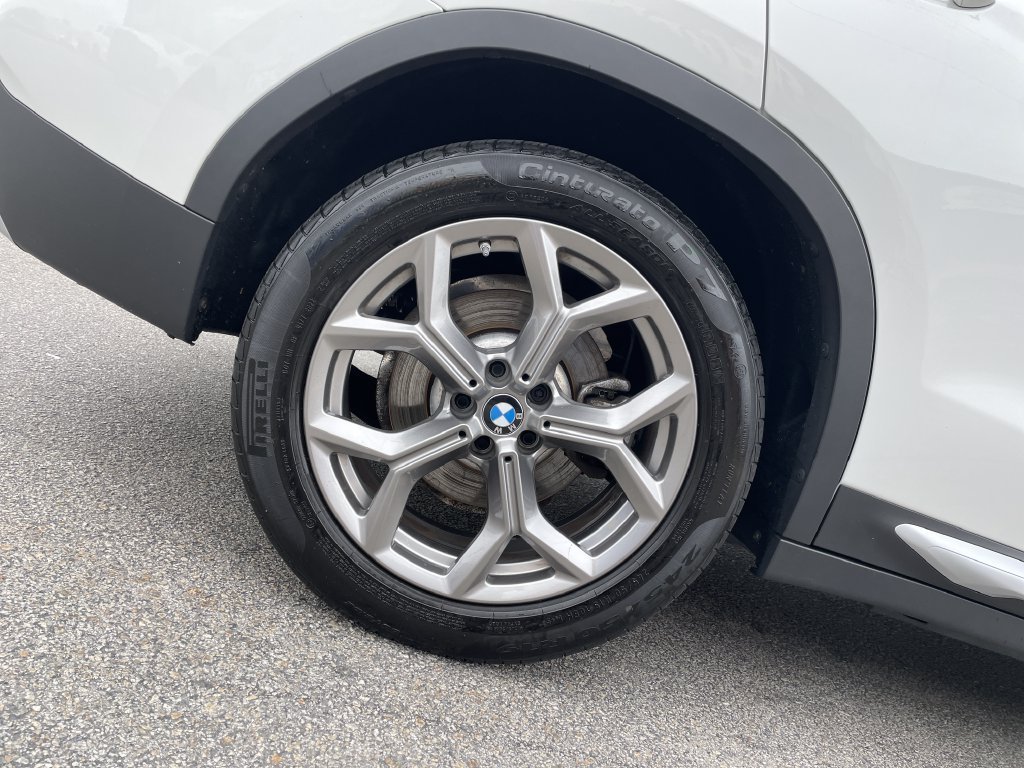 Used 2023 White BMW xDrive30i image 12