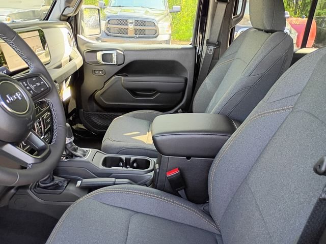 New 2026 Black Clear-Coat Exterior Paint Jeep Sport S image 12