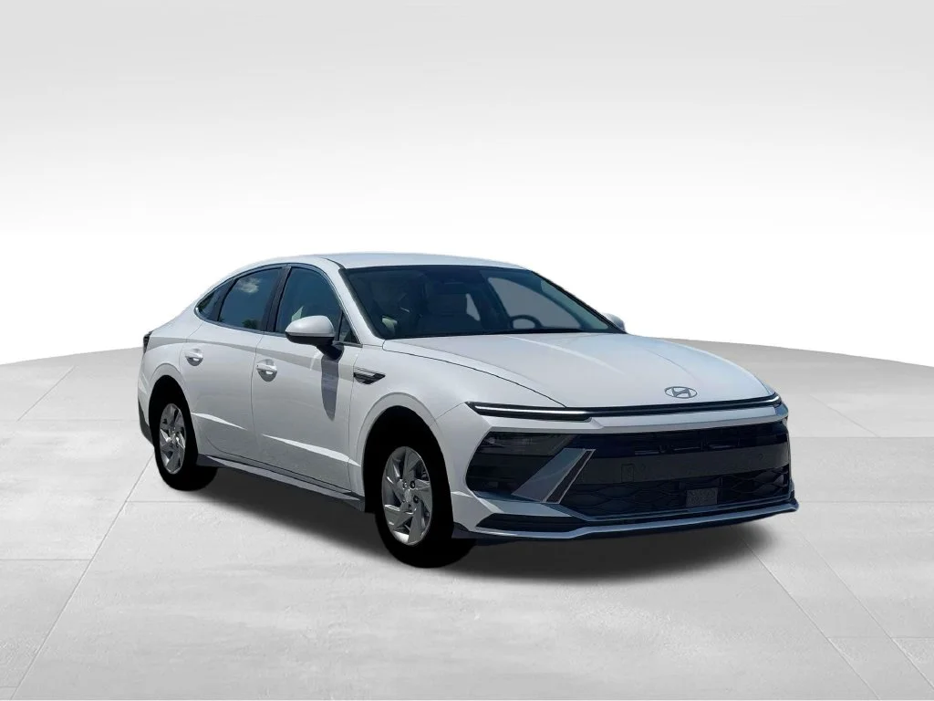 Used 2026 White Hyundai SE image 13