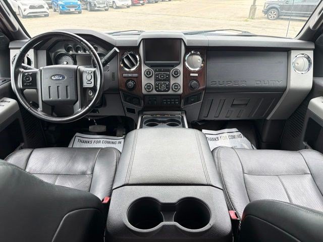 Used 2016 White Platinum Metallic Tri-Coat Ford Lariat image 25