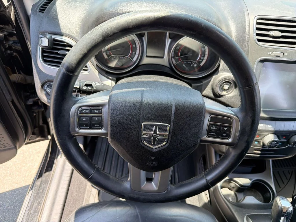 Used 2017 Black Dodge Crossroad image 11