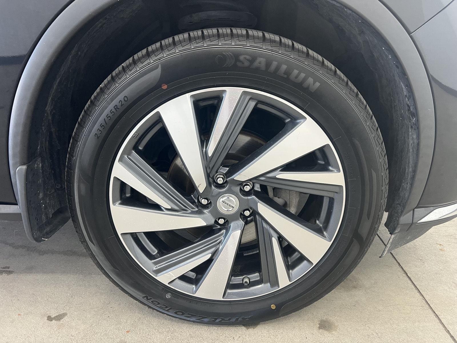 Used 2015 Magnetic Black Metallic Nissan Platinum image 8