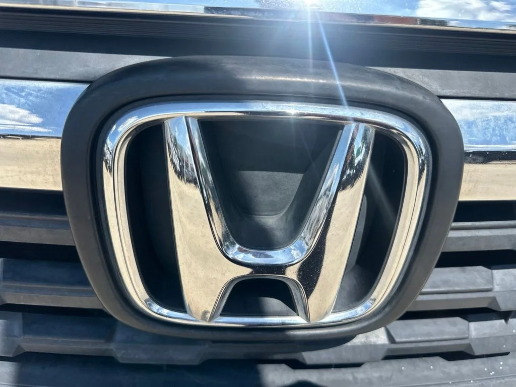 Used 2017 Black Honda RTL image 18