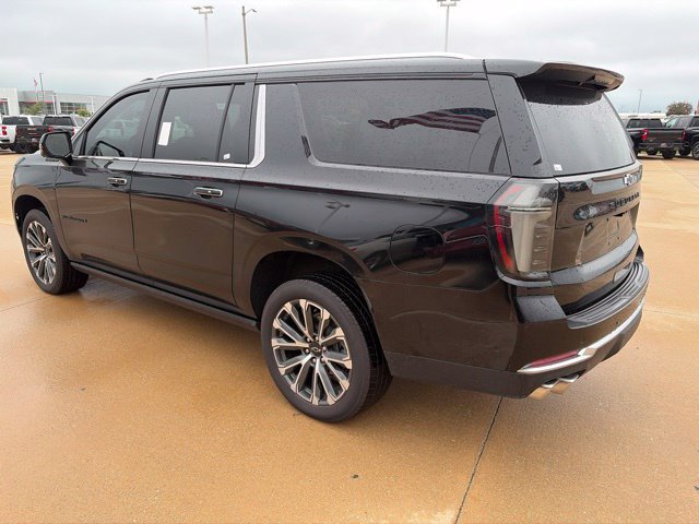 Used 2025 Black Chevrolet High Country image 4