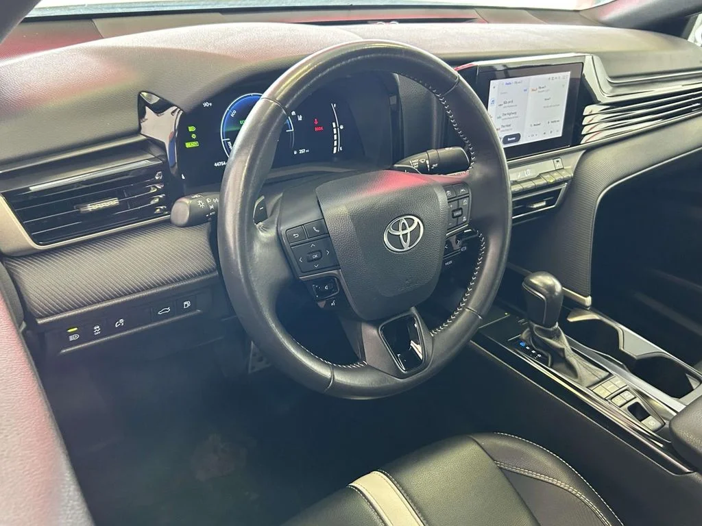 Used 2025 White Toyota SE image 13