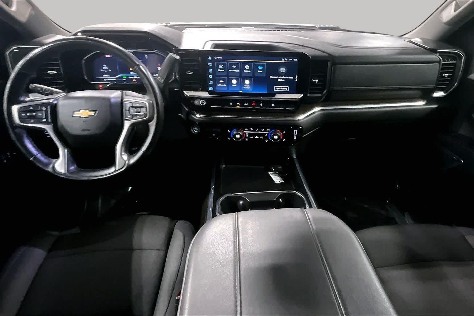 Used 2025 Summit White Chevrolet LT image 16