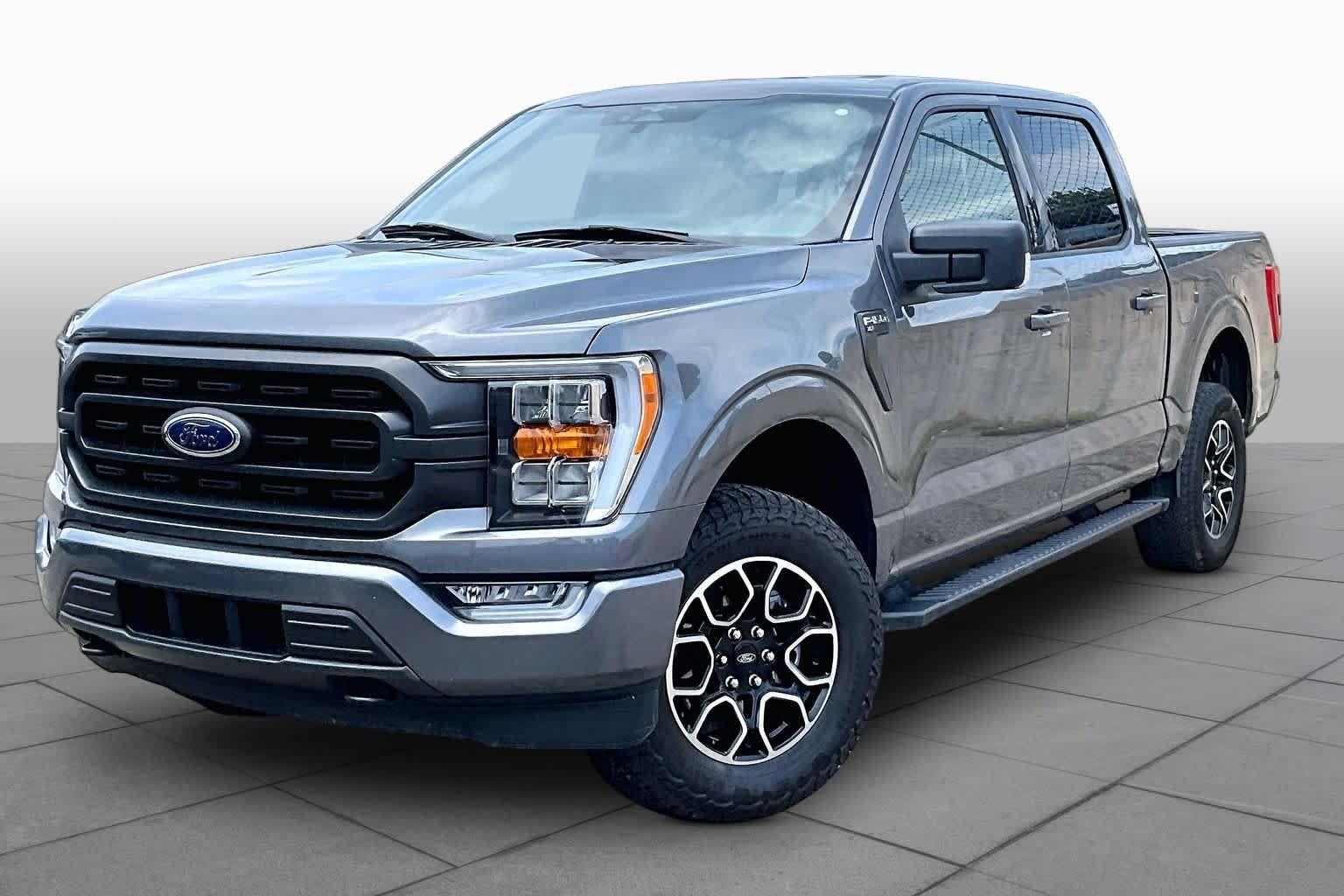 Used 2023 Carbonized Gray Metallic Ford XLT image 35