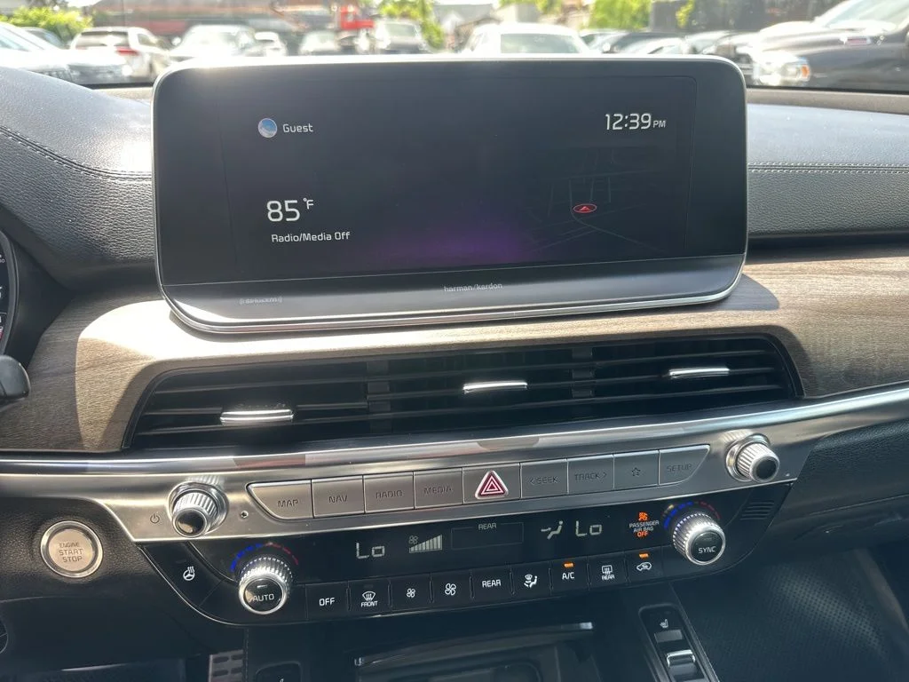 Used 2022 White Kia SX image 16