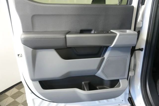 New 2026 Oxford White Ford F-250® XLT image 28