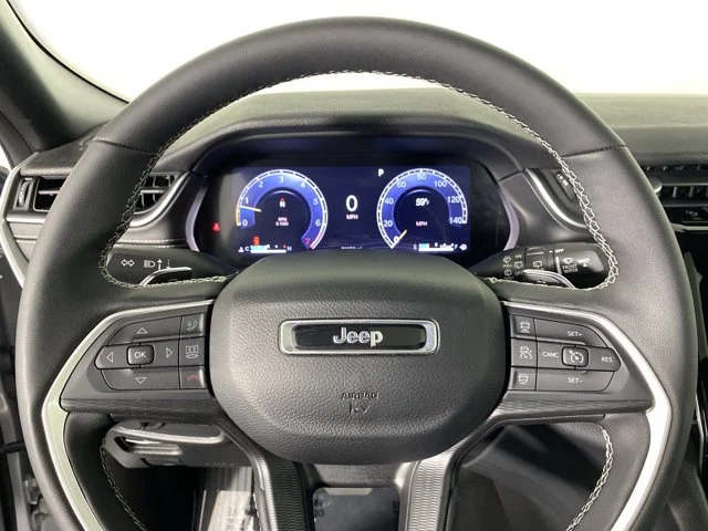 Used 2024 Silver Jeep Altitude X image 21