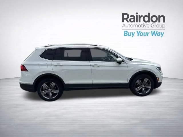 Used 2021 Pure White Volkswagen SE image 8