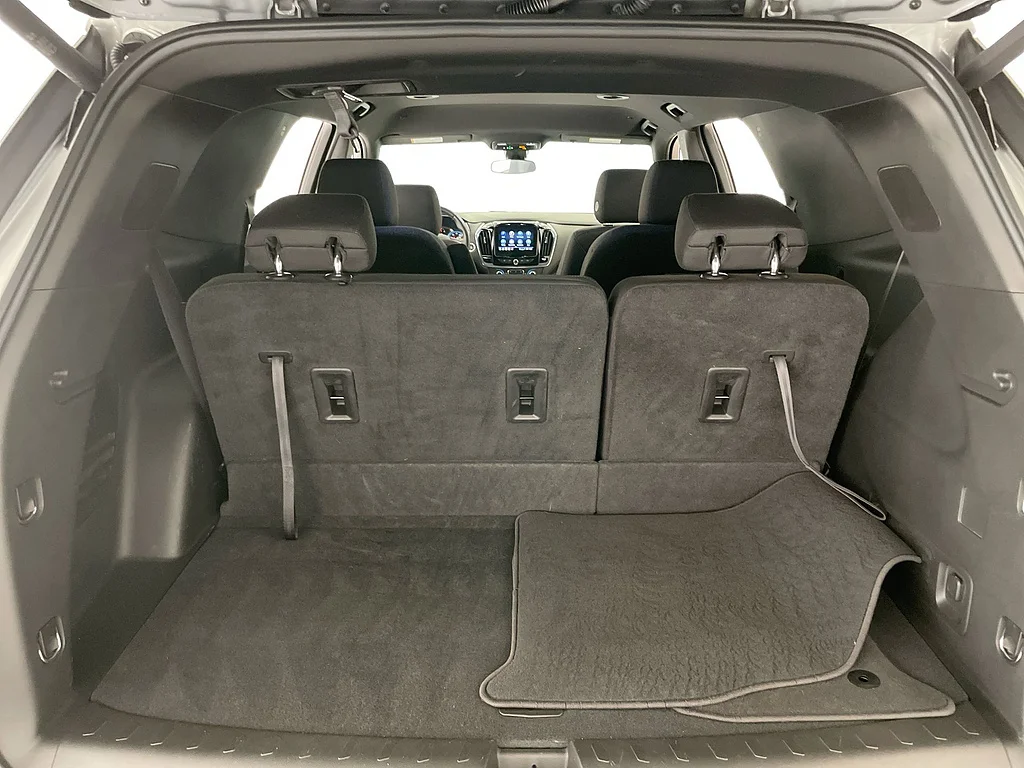 Used 2023 Sterling Gray Metallic Chevrolet LT Cloth image 25