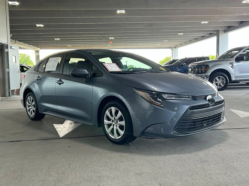 Used 2024 Toyota Corolla LE with VIN 5YFB4MDEXRP103200 for sale in Miami Lakes, FL