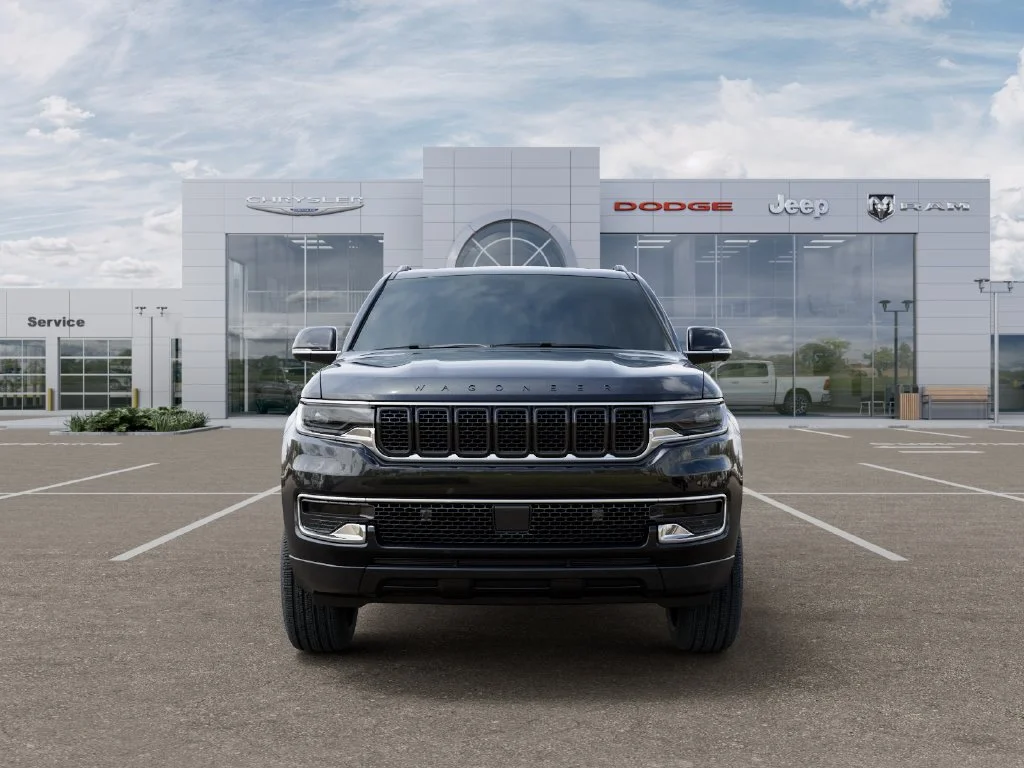 New 2025 Diamond Black Crystal Pearlcoat Jeep Series III image 7