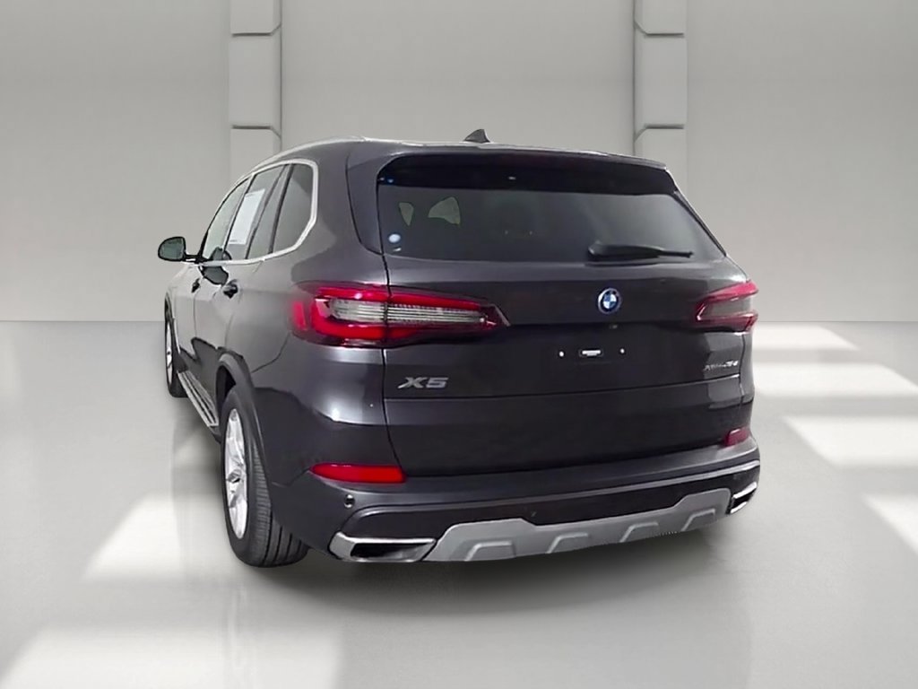 Certified Used 2022 Dark Graphite Metallic BMW xDrive45e image 43