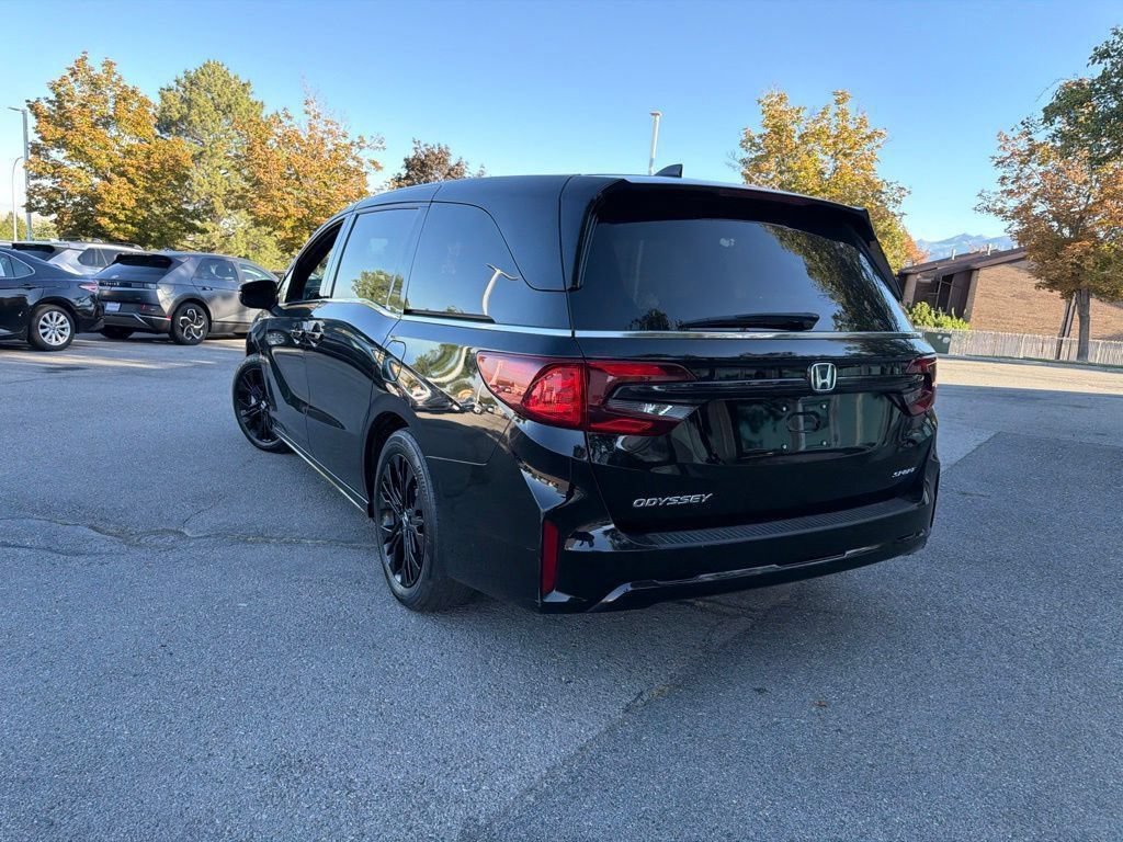 Certified Used 2025 Crystal Black Pearl Honda SPORT-L image 9