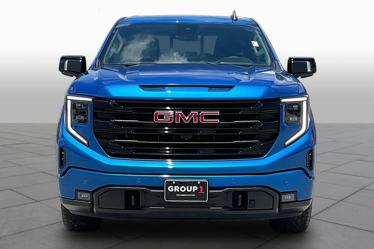 Used 2024 Dynamic Blue Metallic GMC Elevation image 4