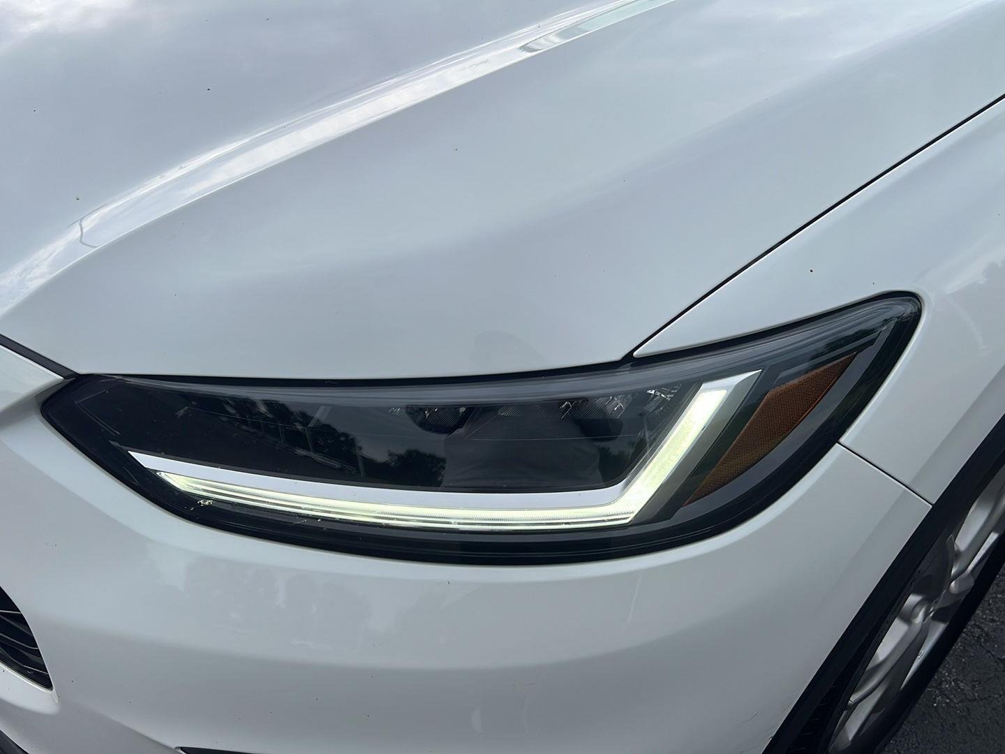 Used 2025 Platinum White Pearl Honda LX image 11