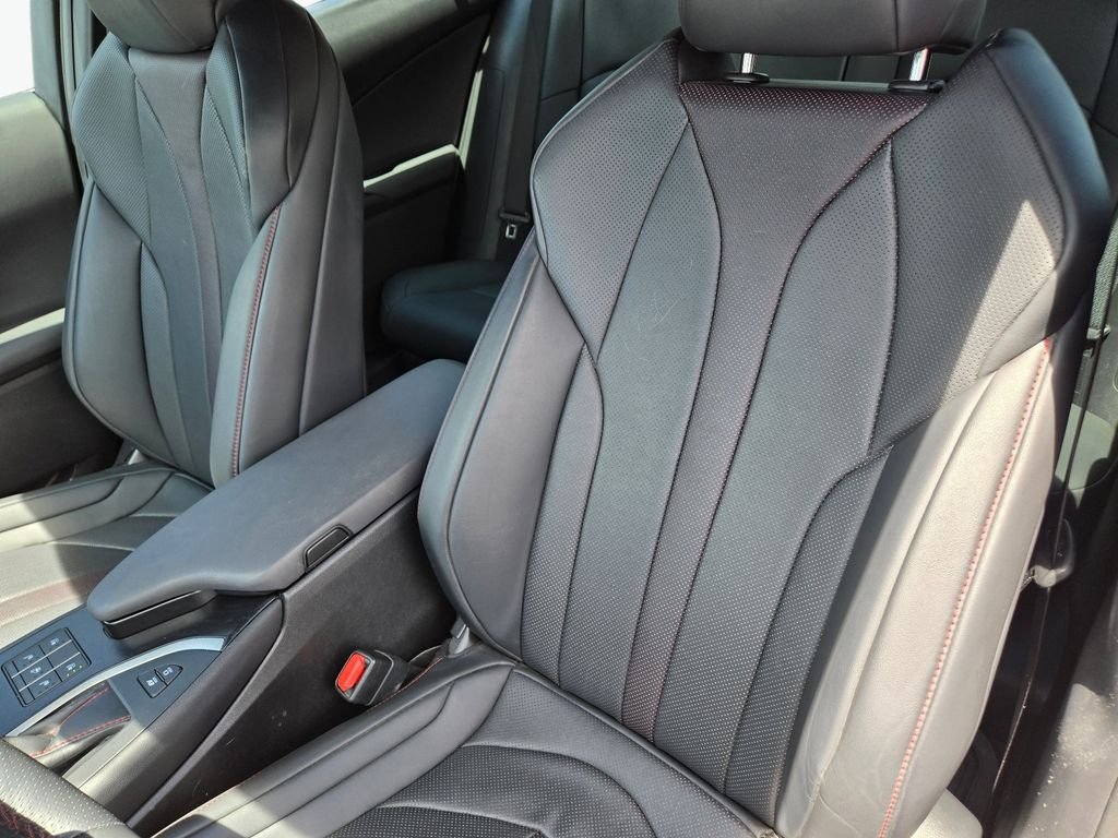 Used 2023 Silver Lexus UX 250h F SPORT Handling image 16