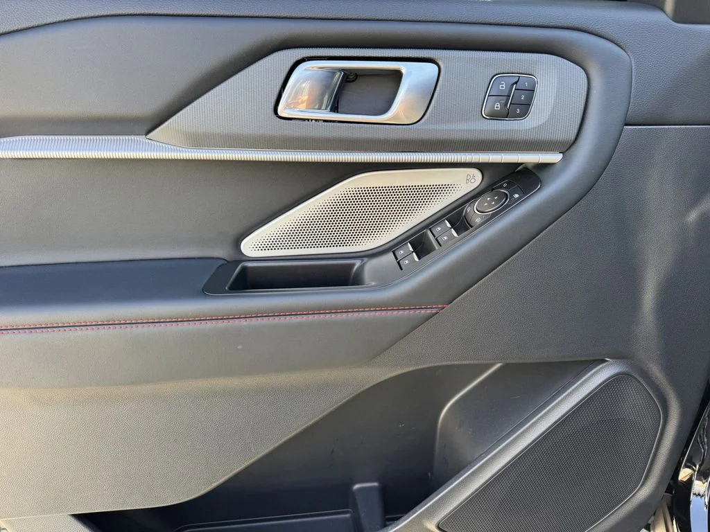 Used 2025 Black Metallic Ford ST image 9