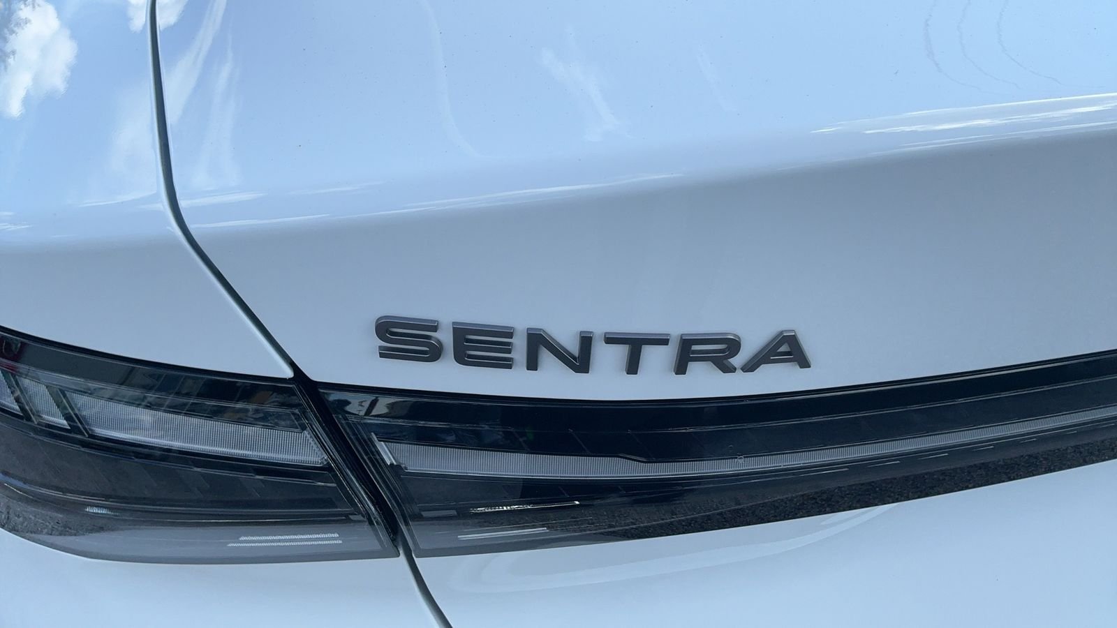 New 2027 White Nissan SV image 44