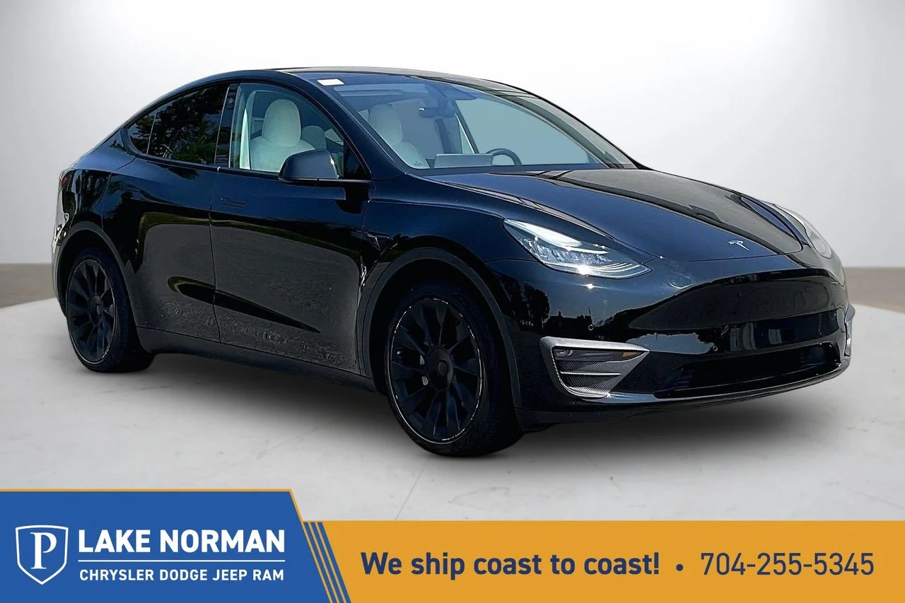 Used 2022  Tesla Long Range image 1