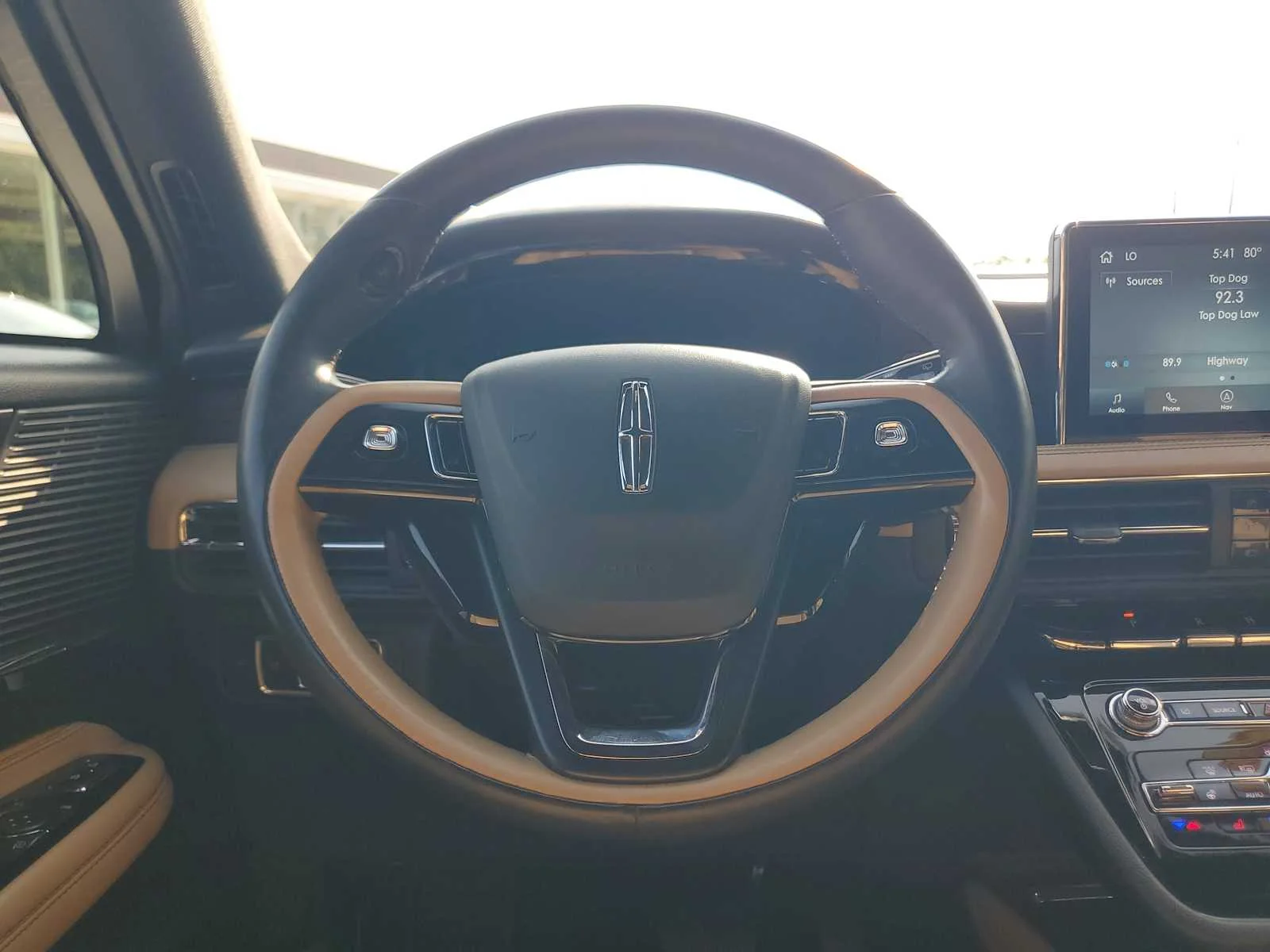 Used 2022 White Lincoln Reserve image 24