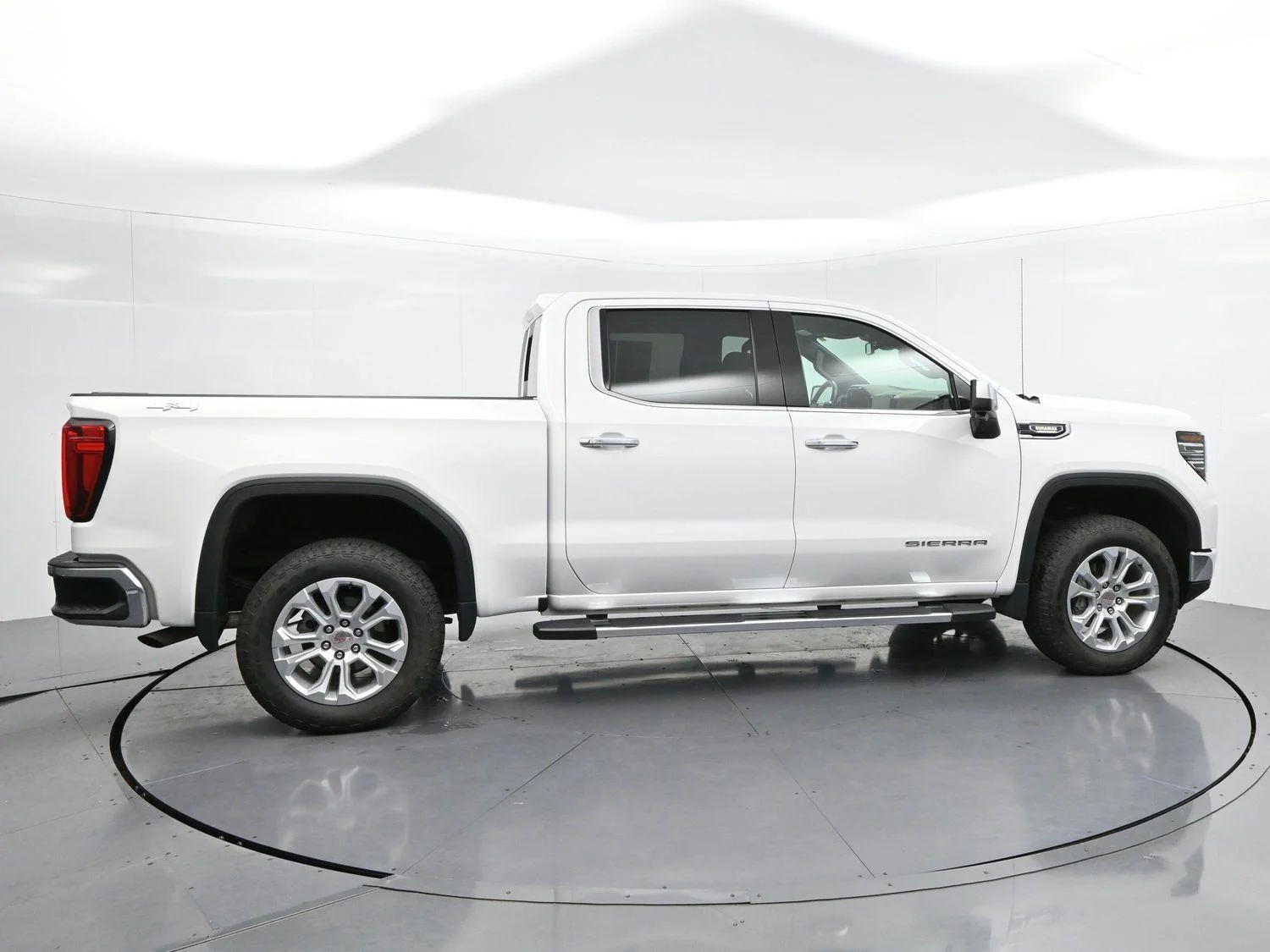 Used 2023 Summit White GMC SLT image 8