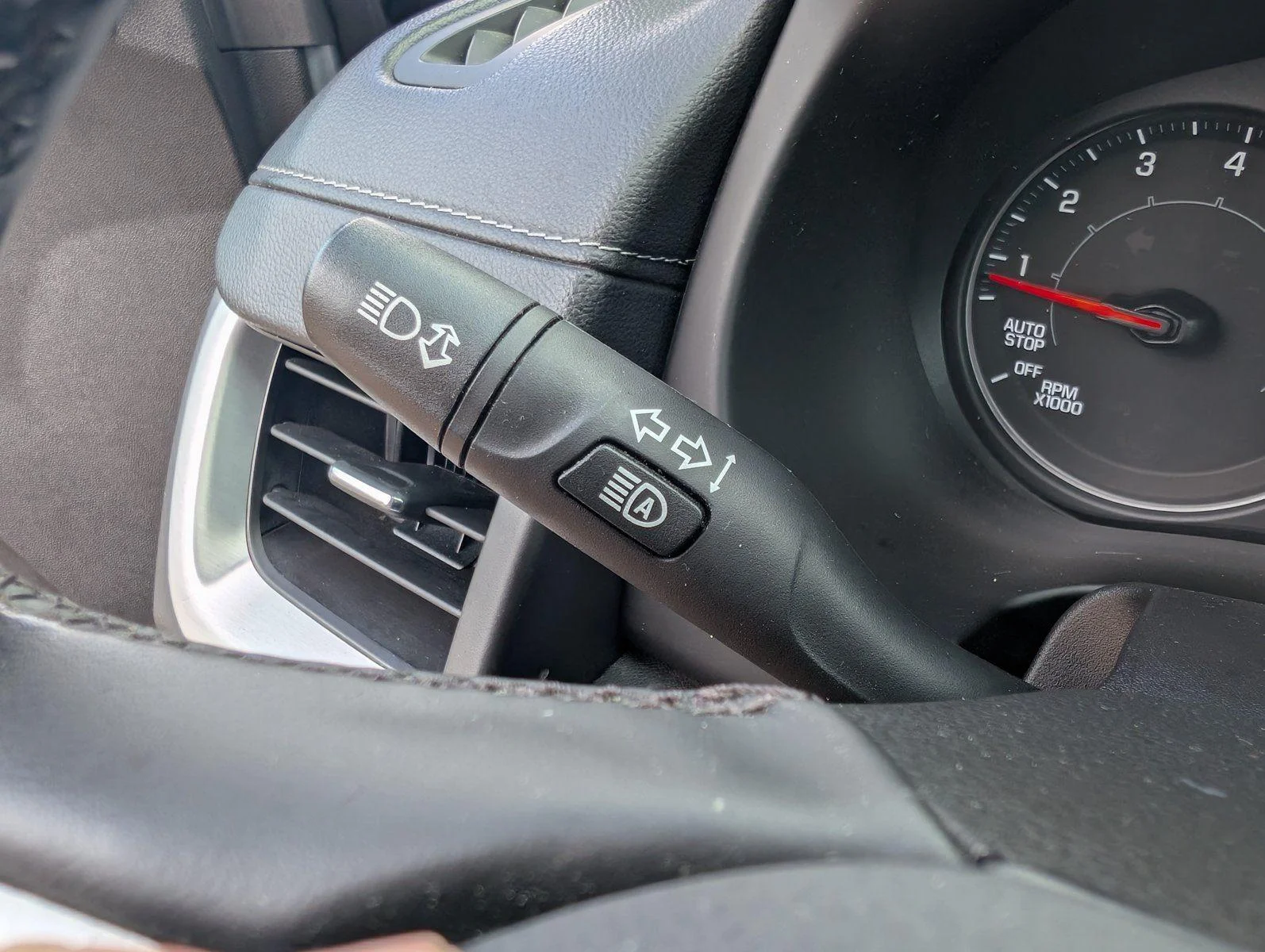 Used 2024 Sterling Metallic GMC SLT image 26