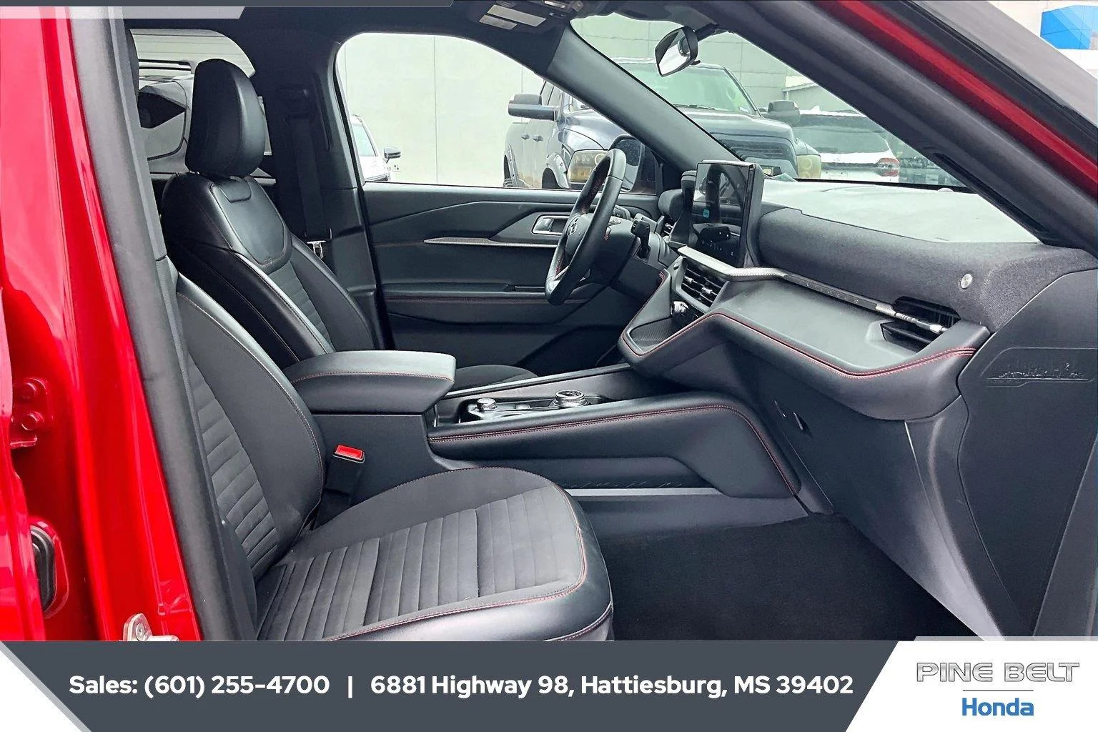 Used 2025 Rapid Red Metallic Tinted Clearcoat Ford ST-Line image 6