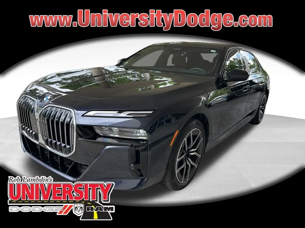 2025 BMW 7 Series 740i xDrive Sedan's photo