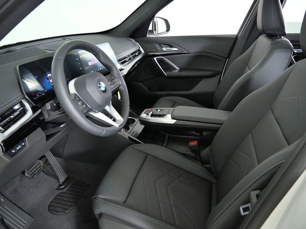 Used 2026 Alpine White BMW xDrive28i image 33