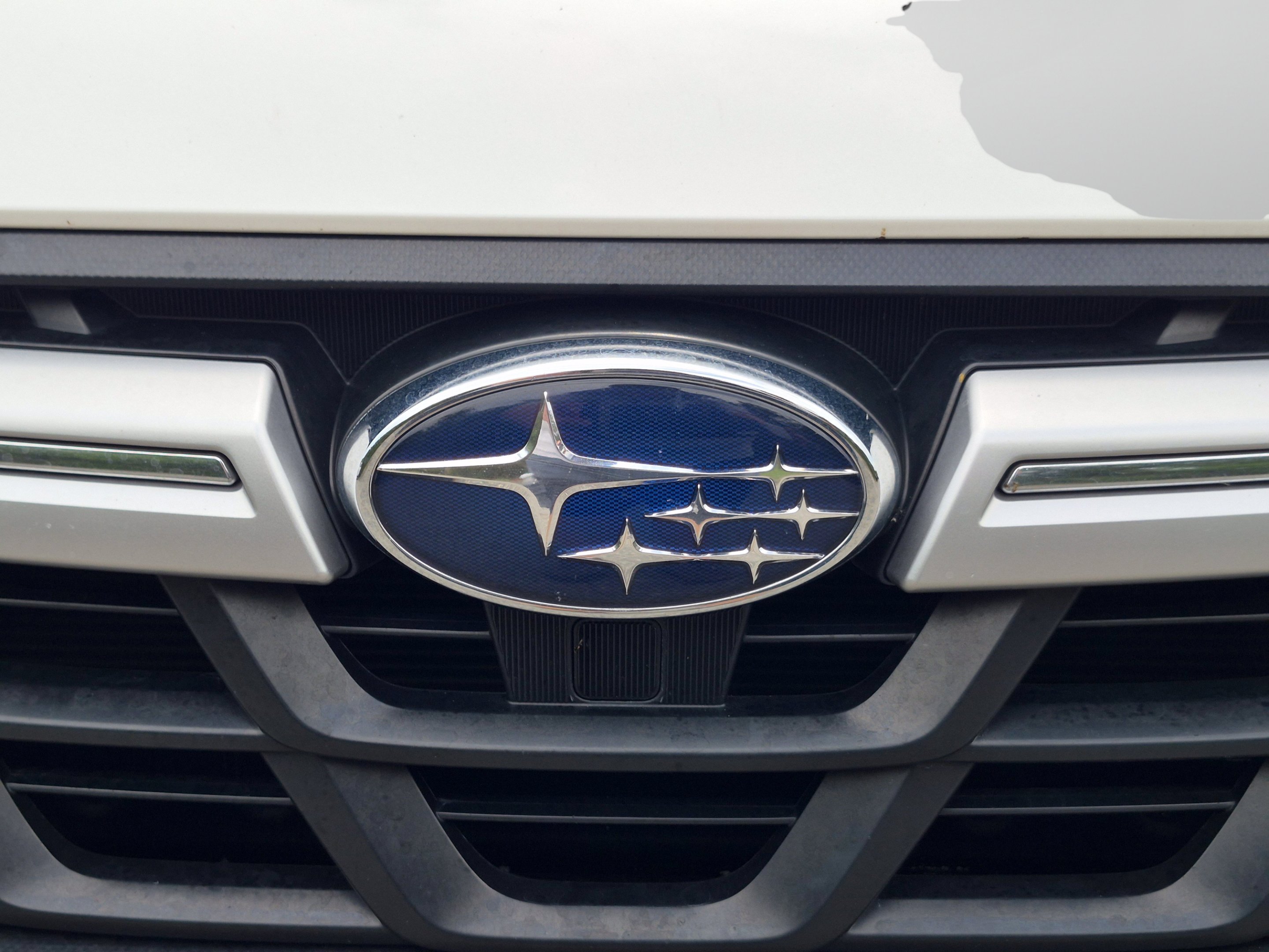 Used 2022 Crystal White Pearl Subaru Limited image 10