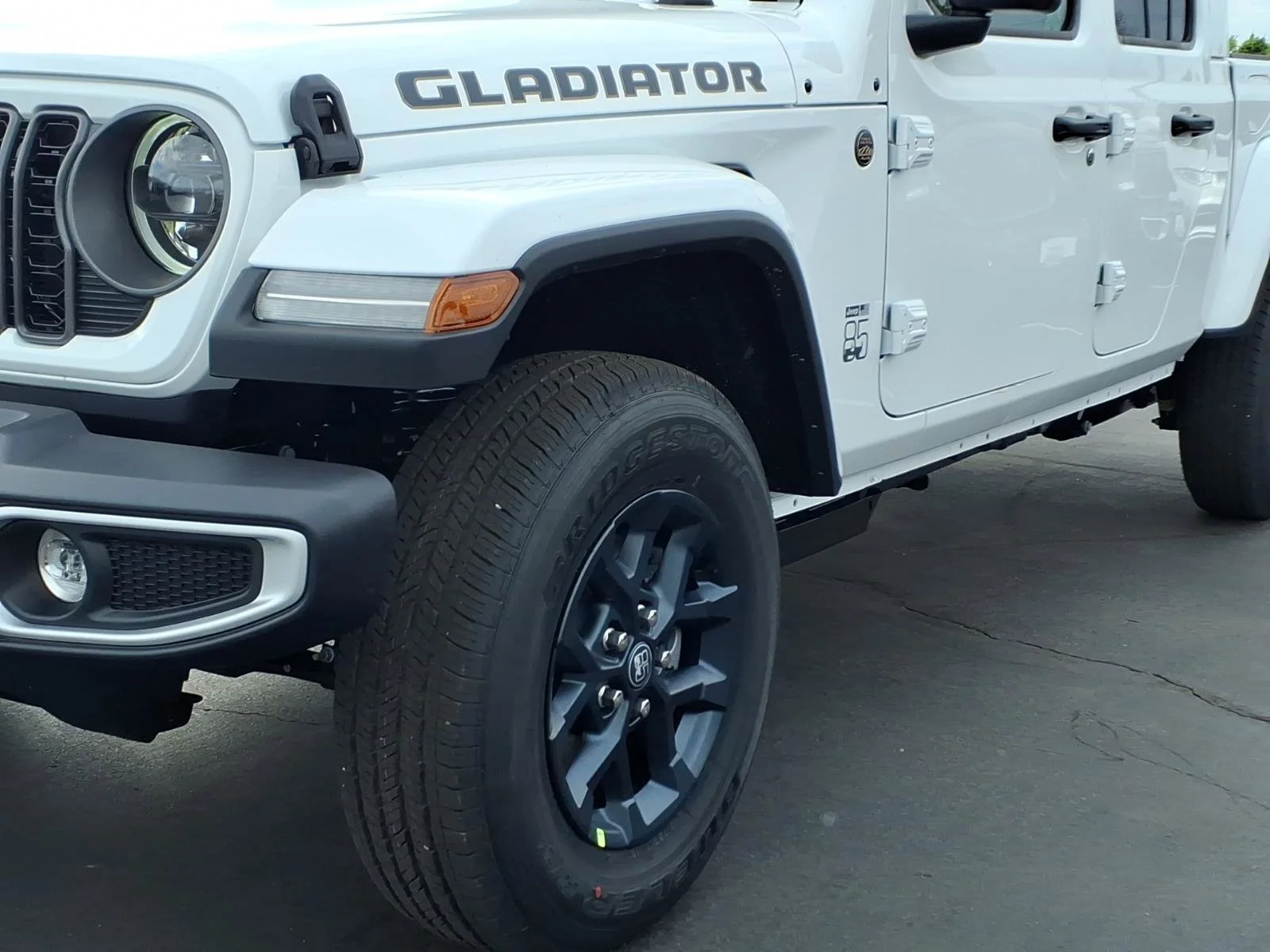 New 2026 Bright White Clearcoat Jeep 85th Anniversary Edition image 23
